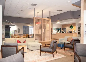 GreenTree Inn & Suites Phoenix Sky Harbor hotel thumbnail 6