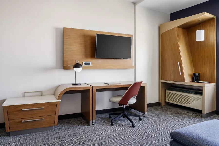 Courtyard by Marriott Phoenix Mesa Gateway Airport hotel detail image 6