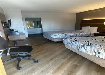 Motel 6 Phoenix, AZ - Midtown hotel thumbnail 3