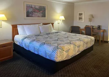 Motel 6 Phoenix, AZ - Midtown hotel thumbnail 5