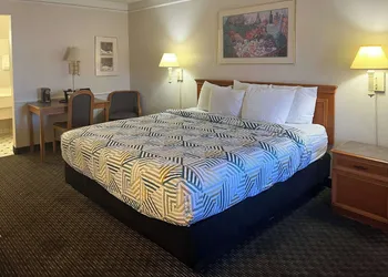 Motel 6 Phoenix, AZ - Midtown hotel thumbnail 7