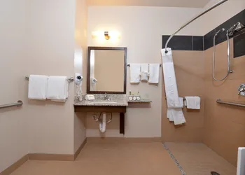 Holiday Inn Express & Suites Globe by IHG hotel thumbnail 2