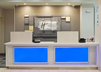 Holiday Inn Express Hotel & Suites Phoenix North Scottsdale by IHG hotel thumbnail 2