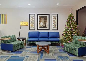 Holiday Inn Express Hotel & Suites Phoenix North Scottsdale by IHG hotel thumbnail 3