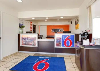 Motel 6 Tempe, AZ - Scottsdale South hotel thumbnail 2