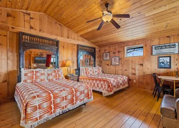 Trapper's Rendezvous hotel thumbnail 2