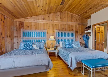 Trapper's Rendezvous hotel thumbnail 6