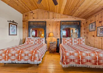 Trapper's Rendezvous hotel thumbnail 8