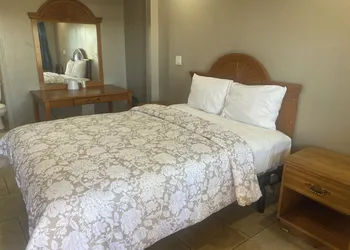 Apple Valley Motel hotel thumbnail 4