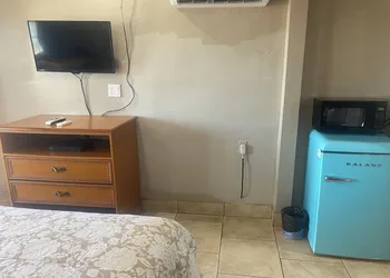 Apple Valley Motel hotel thumbnail 6