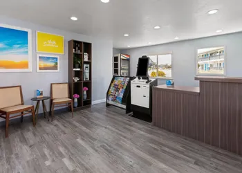 Days Inn by Wyndham Arroyo Grande/Pismo Beach hotel thumbnail 3