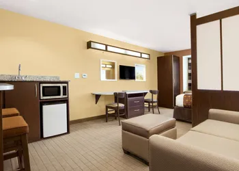 Microtel Inn & Suites by Wyndham Shelbyville hotel thumbnail 6