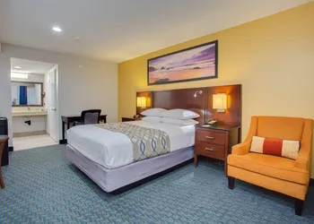 Quality Inn San Diego South - Chula Vista hotel thumbnail 8