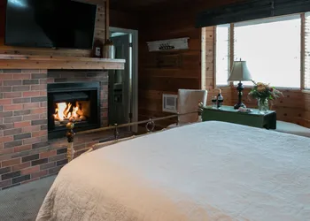 J Patrick Inn hotel thumbnail 7