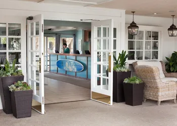 Pacific Edge Hotel hotel thumbnail 5