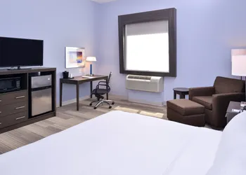Holiday Inn Express & Suites Loma Linda- San Bernardino S by IHG hotel thumbnail 6