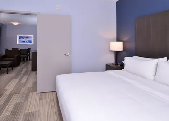 Holiday Inn Express & Suites Loma Linda- San Bernardino S by IHG hotel thumbnail 8