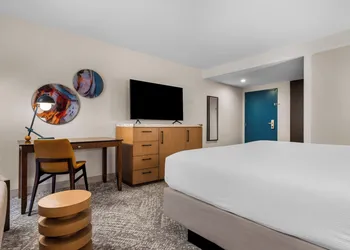 voco Laguna Hills by IHG hotel thumbnail 8