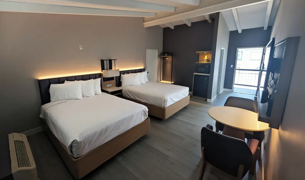 Luxury Inn hotel detail image 2