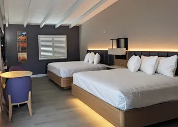 Luxury Inn hotel thumbnail 3