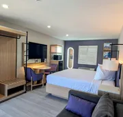 Luxury Inn hotel detail image 5
