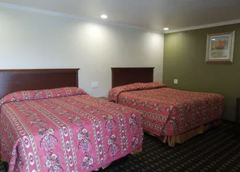 Castaway Motel hotel thumbnail 5
