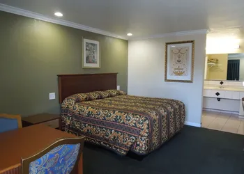 Castaway Motel hotel thumbnail 7