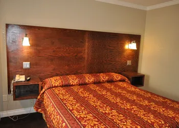 Santa Cruz Inn Riverside hotel thumbnail 6