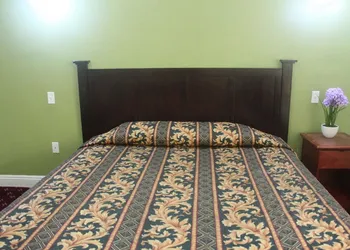 Royla Motel hotel thumbnail 7