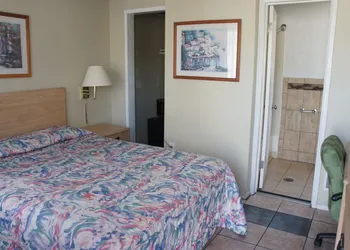 Budget Inn hotel thumbnail 5