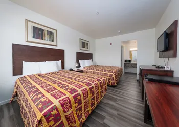 America Inn & Suites hotel thumbnail 5
