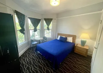 Twin Peaks Hotel hotel thumbnail 3