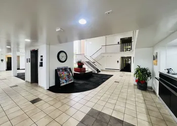 Motel 6 Irvine - Orange County Airport hotel thumbnail 3