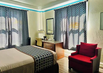 Admiral Hotel hotel thumbnail 3