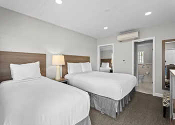 Ocean Park Inn hotel thumbnail 8