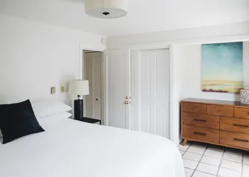 Cottage Inn & Spa hotel thumbnail 6