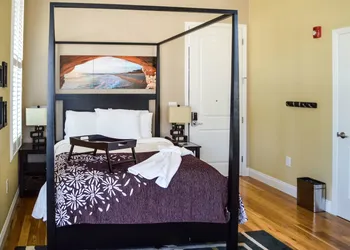 Rio Vista Suites hotel thumbnail 8
