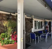 The Shores Inn and Beach Houses hotel detail image 3