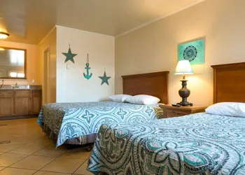 The Shores Inn and Beach Houses hotel thumbnail 4