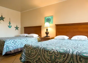 The Shores Inn and Beach Houses hotel thumbnail 8
