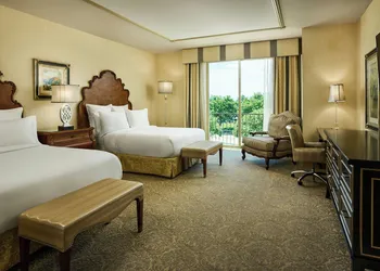 Woolley’s Classic Suites hotel thumbnail 4
