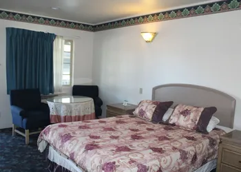 Best Whittier Inn hotel thumbnail 5