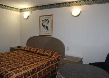 Best Whittier Inn hotel thumbnail 6