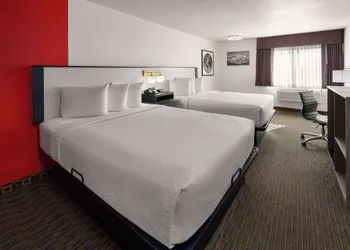 SYLO Hotel Denver Airport, a Ramada by Wyndham hotel thumbnail 8