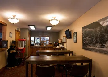 Silver Moon Inn hotel thumbnail 2