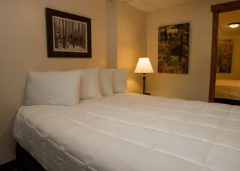 Silver Moon Inn hotel thumbnail 5