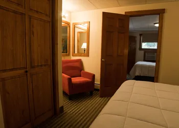 Silver Moon Inn hotel thumbnail 8