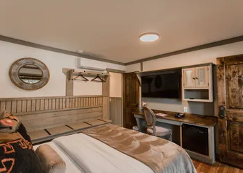 Highland Haven Creekside Inn hotel thumbnail 6