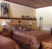 Elktrace Bed & Breakfast hotel detail image 3
