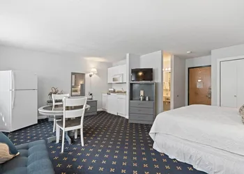 The Niantic Inn hotel thumbnail 5